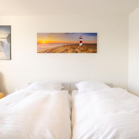 Gemuetliche Ferienwohnung Mit Meerblick Direkt Am Hafen Вильгельмсхафен Экстерьер фото